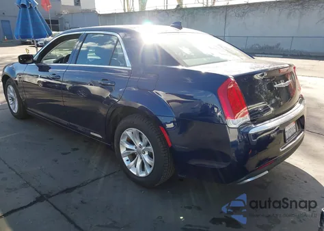 2016 Chrysler 300 Anniversary Edition z USA, uszkodzony, nr VIN 2C3CCAAG9GH207664